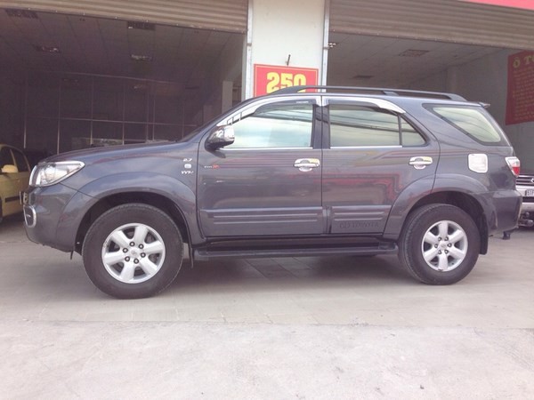 Xe toyota fortuner 2009