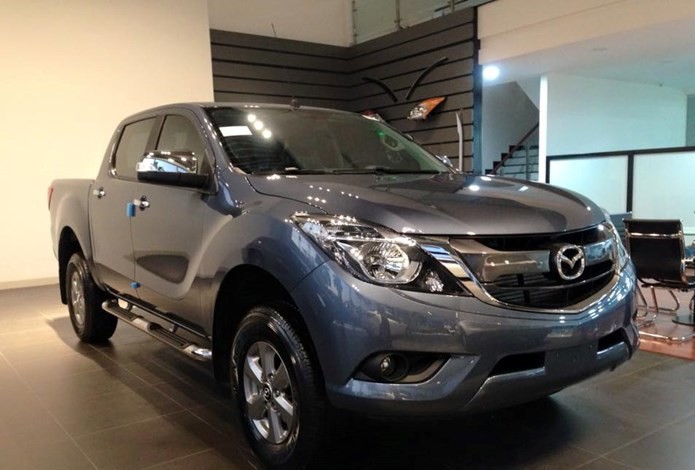 Bán tải Mazda BT-50 2016 bất ngờ về Việt Nam 1