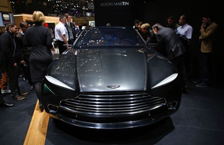 Aston Martin DBX 1