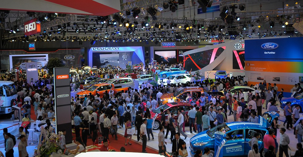 Triển lãm ô tô Việt Nam tại Sài Gòn thu hút đông đảo lượt khách tham quan 1