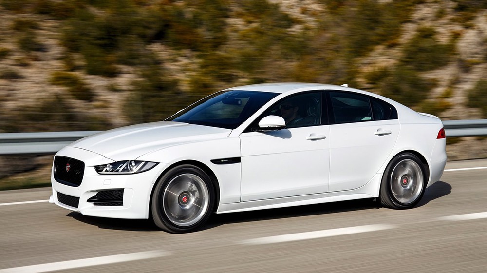 Jaguar XE - một trong số ứng cử viên sáng giá cho hạng mục “Xe thế giới của năm" 1