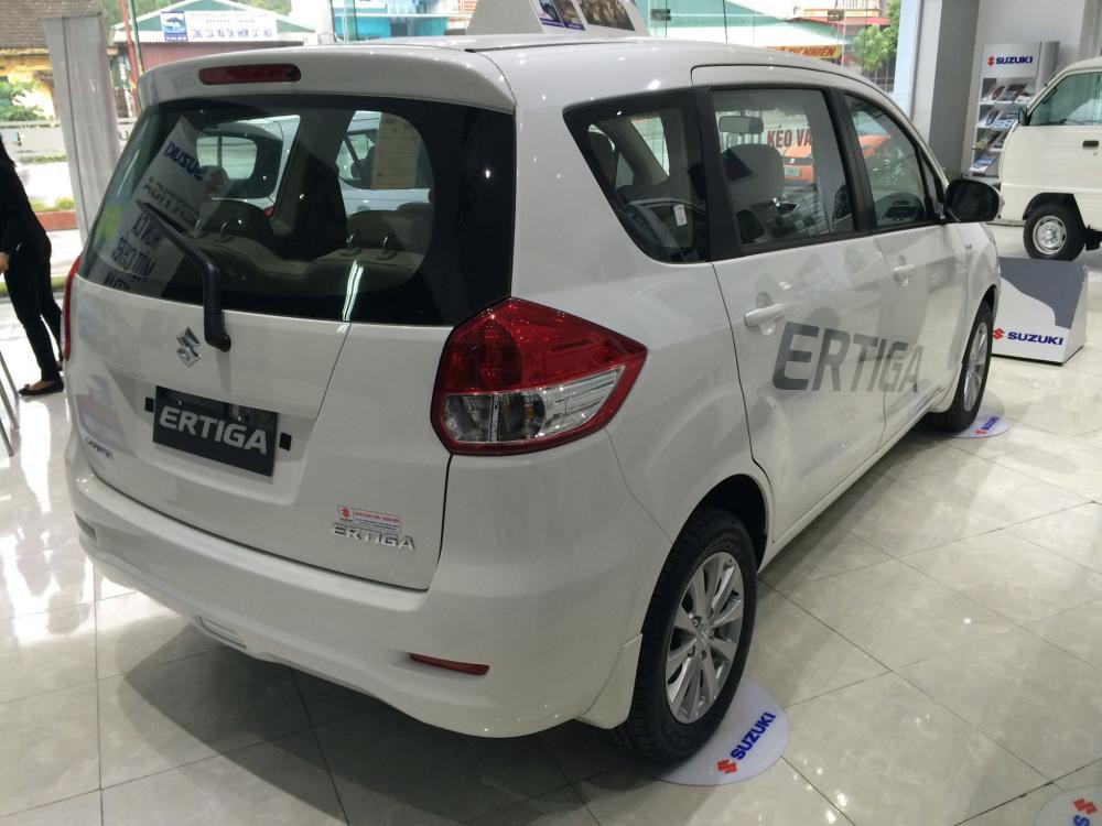 Cần bán xe Suzuki Ertiga sản xuất 2016, xe nhập, giá tốt