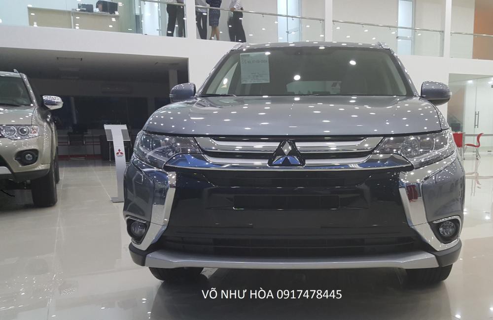 Mitsubishi Outlander CVT Quảng Nam, Quảng Trị, Quảng Bình năm 2018. Liên hệ : Mr Hòa 0917478445
