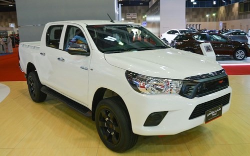 Toyota Hilux TRD thế hệ mới sở hữu nhiều chi tiết ngoại thất mới.