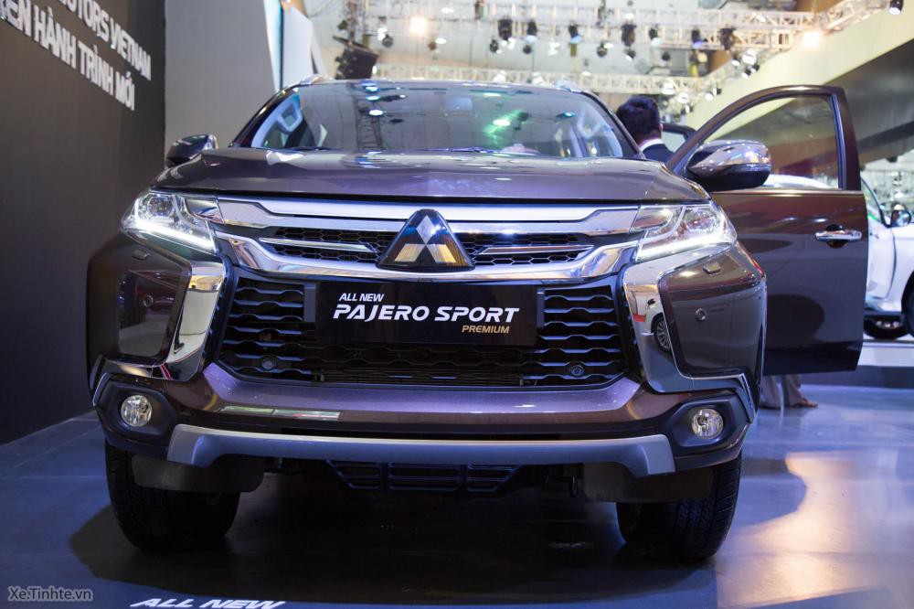 Bán ô tô Mitsubishi Pajero Sport đời 2017, màu nâu, nhập khẩu chính hãng