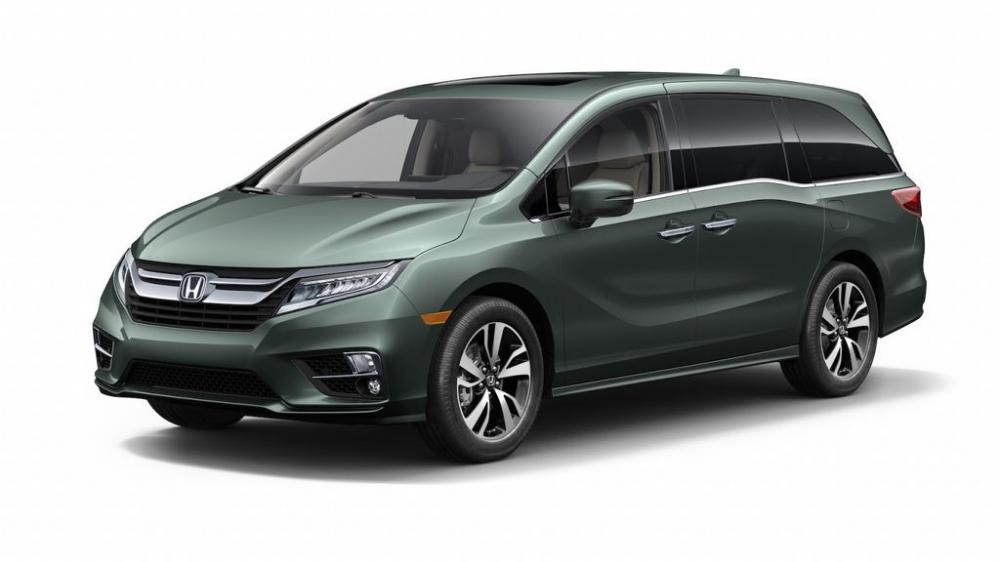 Honda Odyssey 218 gân ấn tượng với lưới tản nhiệt hình đôi cánh đặc trưng cùng cụm đèn pha LED.