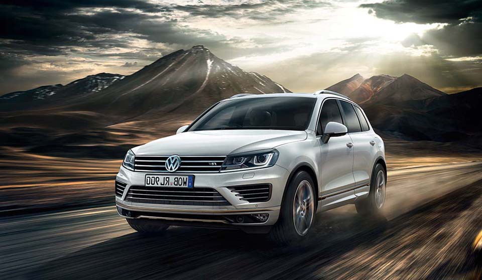 Từ ngày 12/1/2017 đến hết ngày 28/2/2017, khách hàng mua Volkswagen Touareg sẽ được khuyến mại 100% lệ phí trước bạ trị giá 345 triệu đồng.