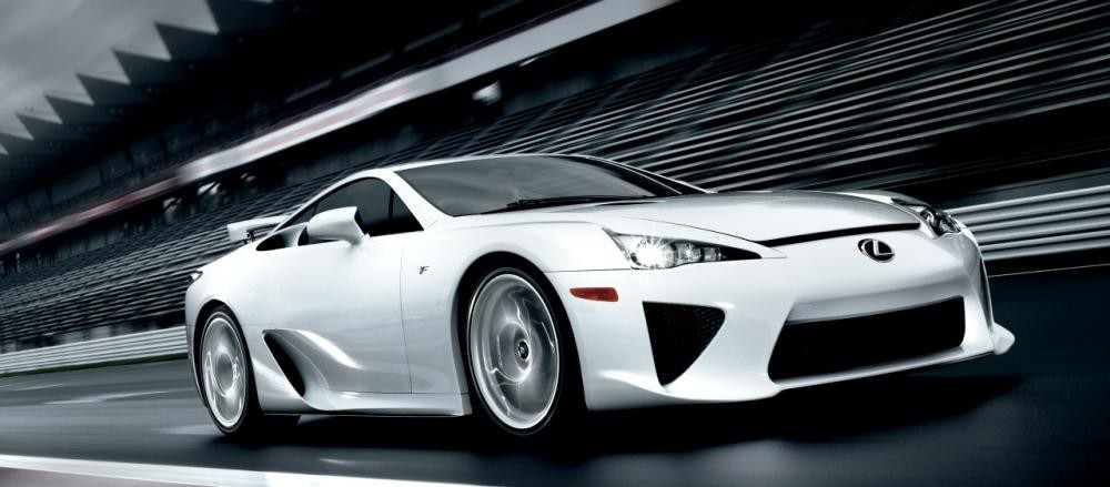 Mẫu xe thể thao Lexus LFA cũng bị triệu hồi.