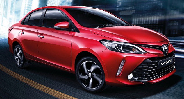 Toyota Vios 2017 có giá bán đắt hơn một chút so với Honda City 2017.