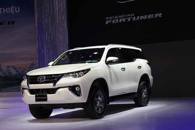 Toyota Fortuner thế hệ mới sở hữu thiết kế mượt mà, hiện đại.