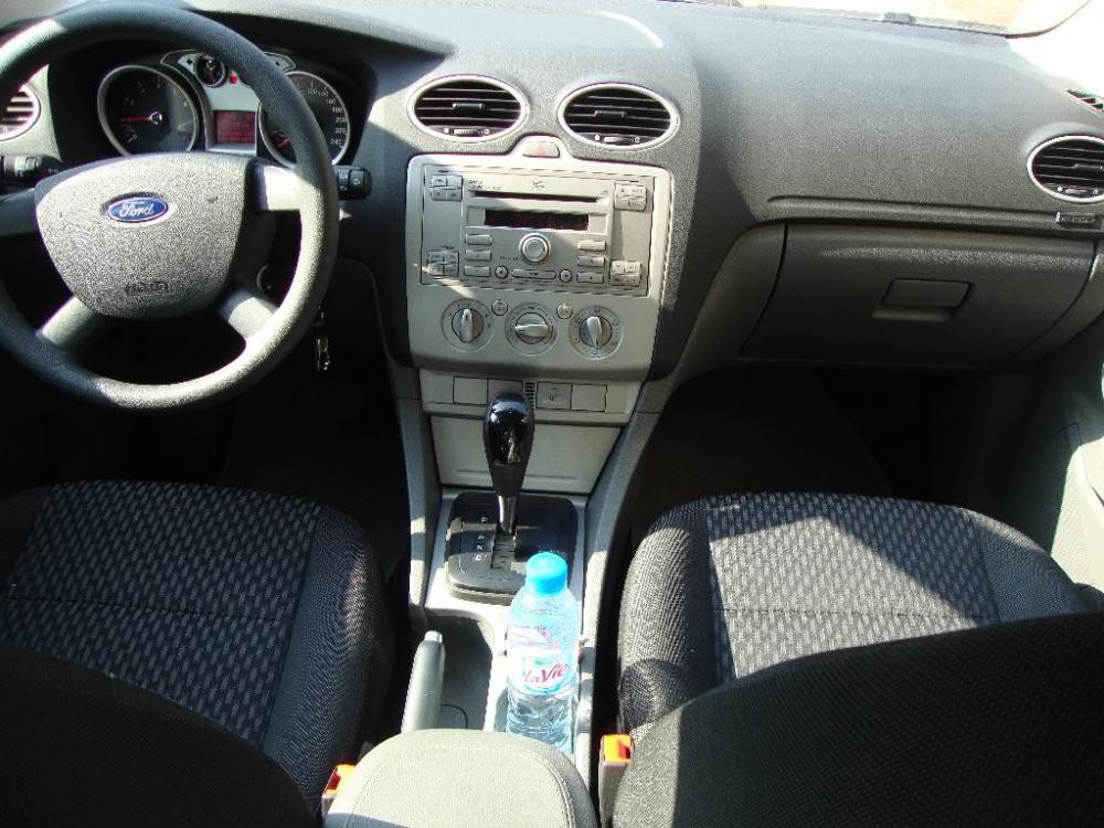Ưu điểm và nhược điểm của xe Ford Focus 1.8AT HatchBack 2011