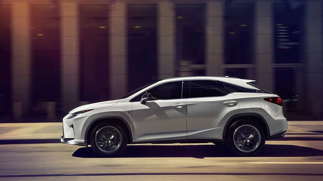 Lexus RX có thêm phiên bản trục cơ sở dài.