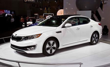 Kia Optima được Consumer Reports bầu chọn là mẫu sedan cỡ trung tốt nhất.