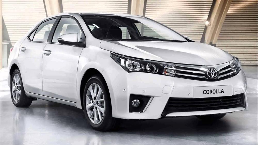 Toyota Corolla Altis rơi vào thế đáng báo động khi để Chevrolet Cruze vượt mặt.