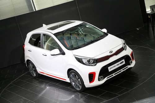 Kia Morning 2017 sở hữu các trang bị tiện nghi và an toàn ở mức khá.