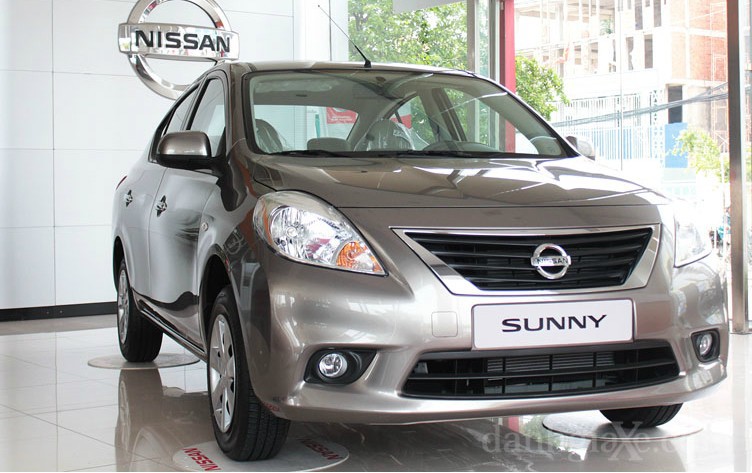 Cần bán Nissan Sunny XV SX 2017, màu nâu, 538tr