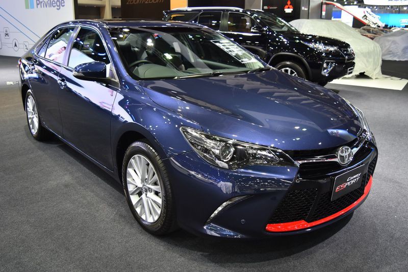 Toyota Camry ESport 2018 chính thức ra mắt thị trường Thái Lan.