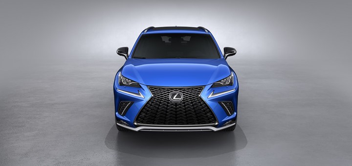 Lexus NX bản nâng cấp mới (facelift) đã được giới thiệu tại Triển lãm ô tô Thượng Hải 2017.