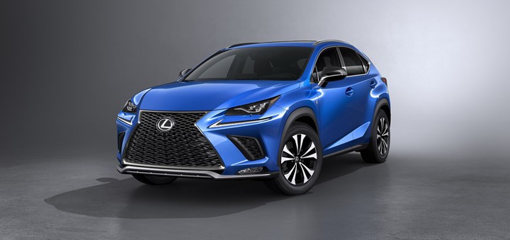 Lexus NX đang được giới thiệu tại Triển lãm ô tô Thượng Hải 2017.