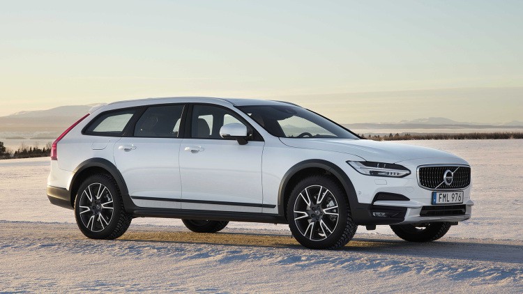 Volvo V90 Cross Country 2017.