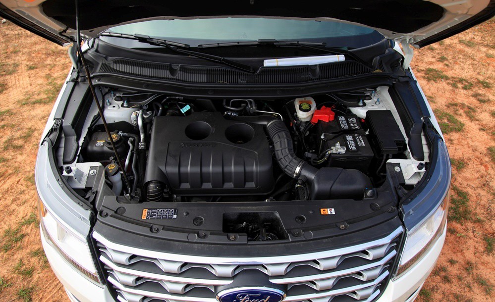 Ford Explorer được trang bị động cơ EcoBoost 2.3 lít .