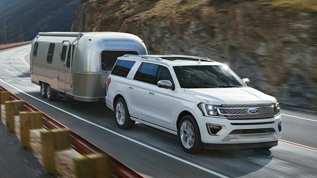 Ford Expedition 2018 lột xác ngoạn mục so với các thế hệ trước.