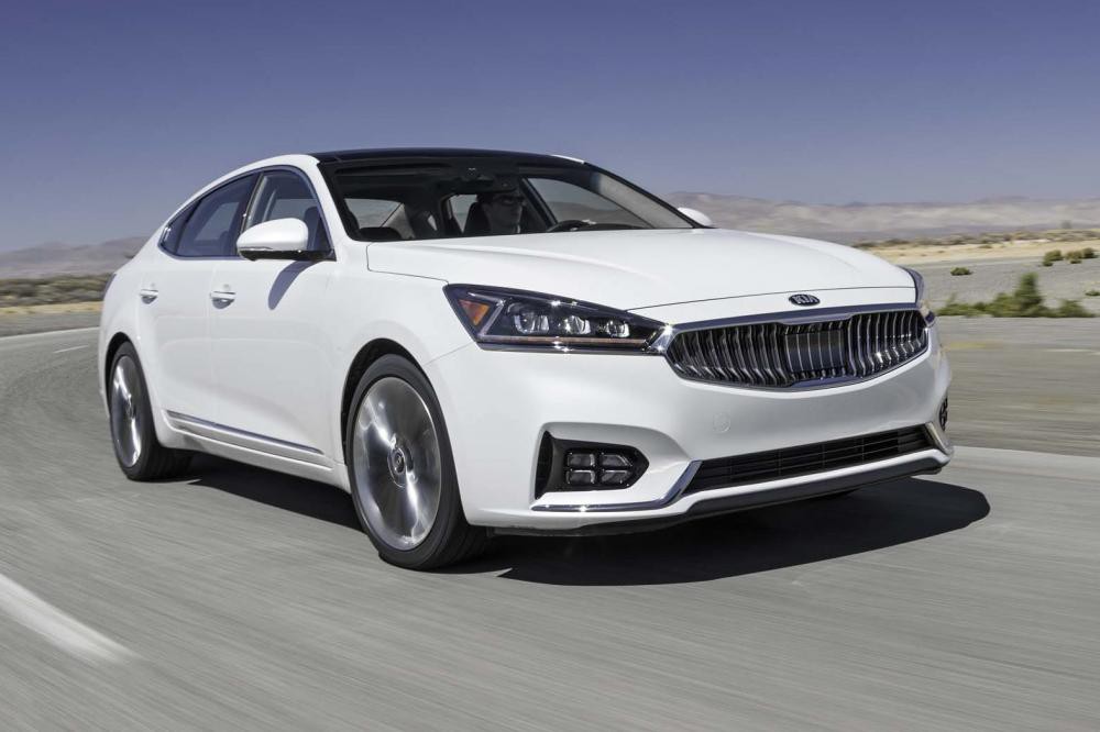 Kia Cadenza: Tỷ lệ mất giá sau 1 năm sử dụng 34,3%.