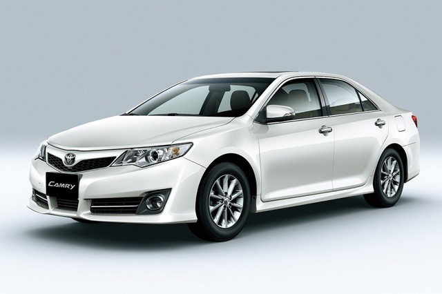 2016 Toyota Camry Values  Cars for Sale  Kelley Blue Book
