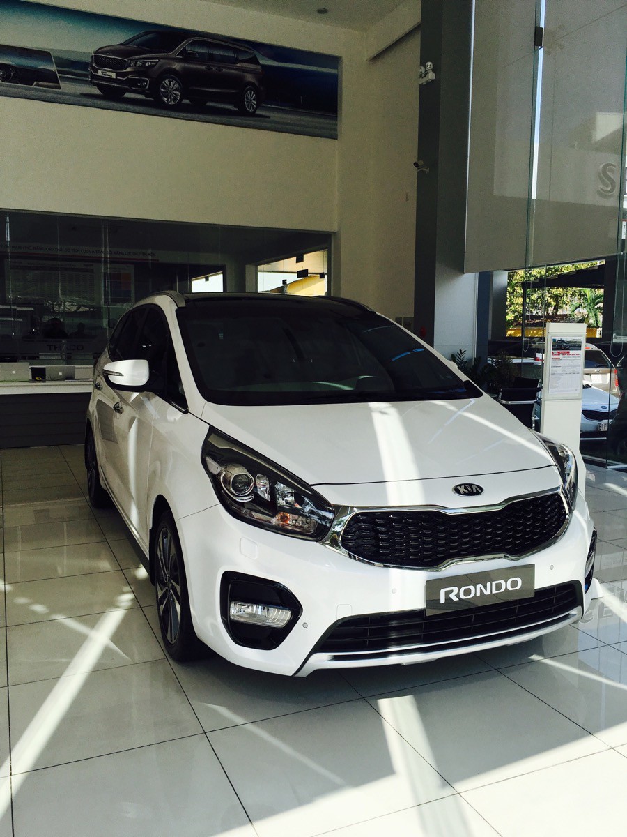 Kia Rondo GAT mới 2018. Kết hợp gia đình+ Kinh doanh. Vay NH 90%