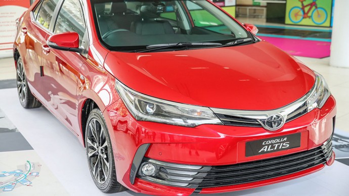 Toyota Altis nhập khẩu