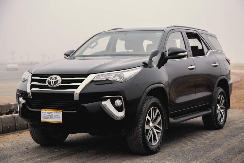 Toyota Fortuner 2017 giá bao nhiêu