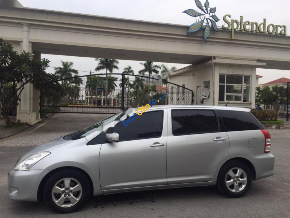 Cần bán lại xe Toyota Wish đời 2009, màu bạc, xe nhập, 460 triệu