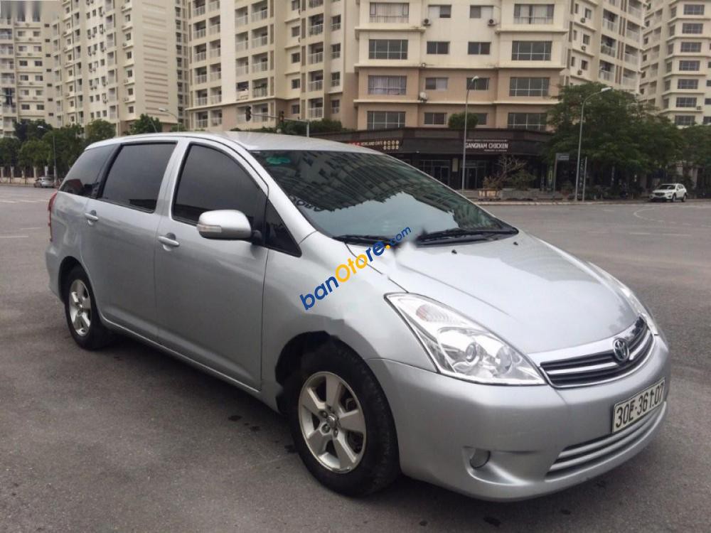 Bán ô tô Toyota Wish 2.0 đời 2009, màu bạc, nhập khẩu nguyên chiếc, giá tốt