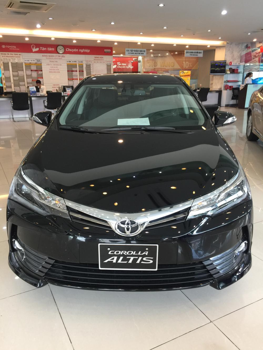 Cần bán Toyota Corolla altis 2.0V 2018, giá chỉ 870 triệu