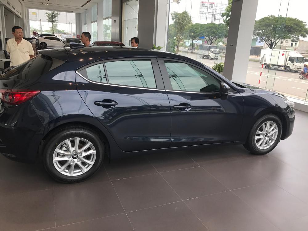 Mazda Bình Tân bán xe Mazda 3 HB mới 100%, bảo hành 5 năm