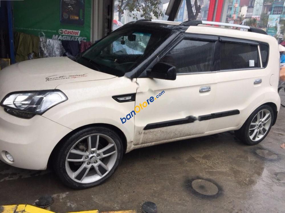 Cần bán gấp Kia Soul đời 2009, màu trắng, nhập khẩu, giá chỉ 295 triệu