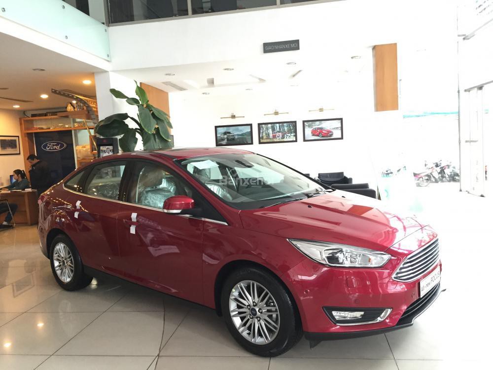 Vì sao nên mua xe Ford Focus giá rẻ 