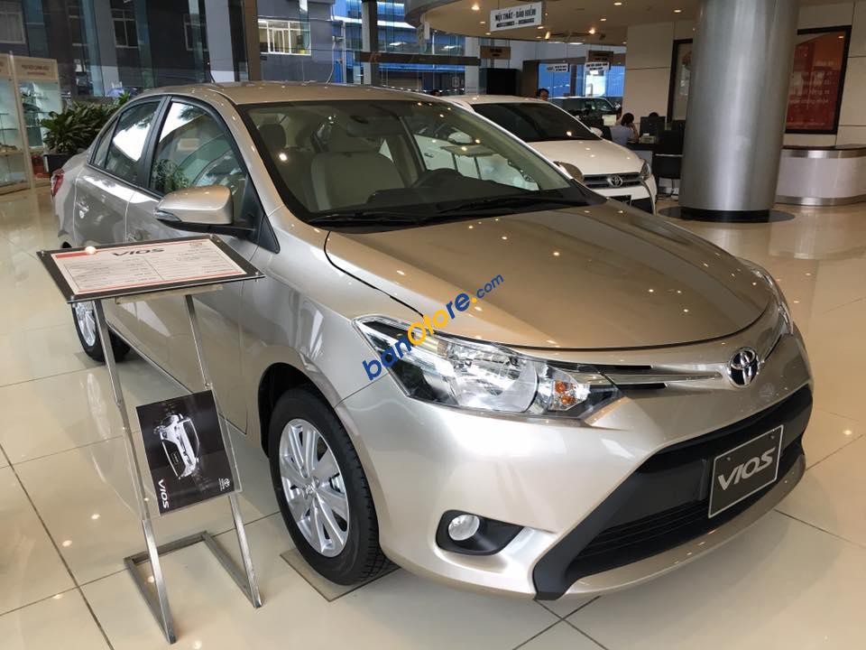 Bán xe Toyota Vios, 160 triệu đồng bạn có thể sở hữu xe Vios 1.5 E màu ghi vàng, mới 100%