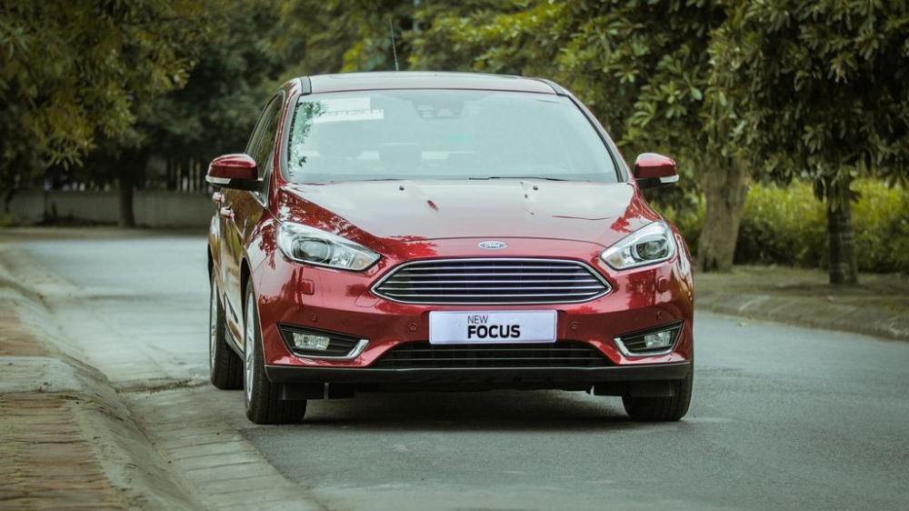 Ford Focus Thanh Hóa - Lướt nhẹ phố êm