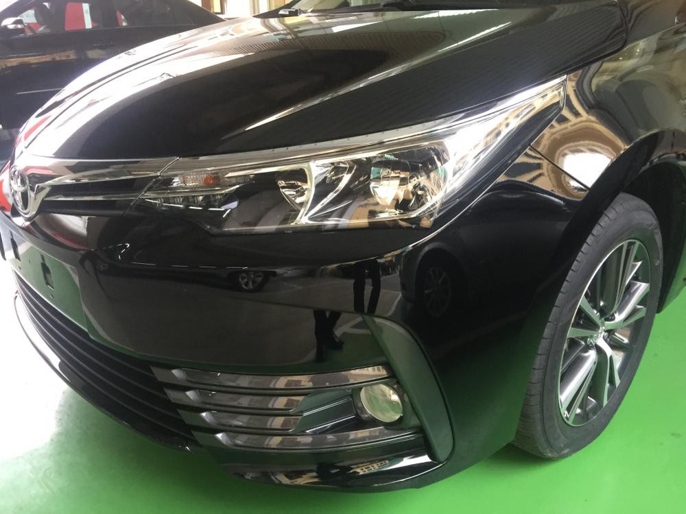 Cần bán Toyota Corolla altis 1.8 G năm 2018, màu đen, giá tốt