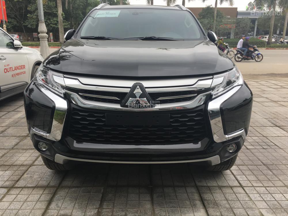 Cần bán xe Pajero Sport 4x2 AT, giá tốt nhất tại Quảng Nam, LH Quang 0905596067