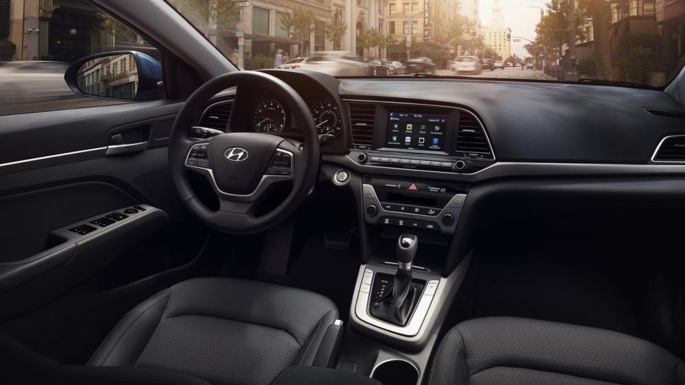 Nội thất sang trọng, đầy đủ tiện nghi Hyundai Avante 2018