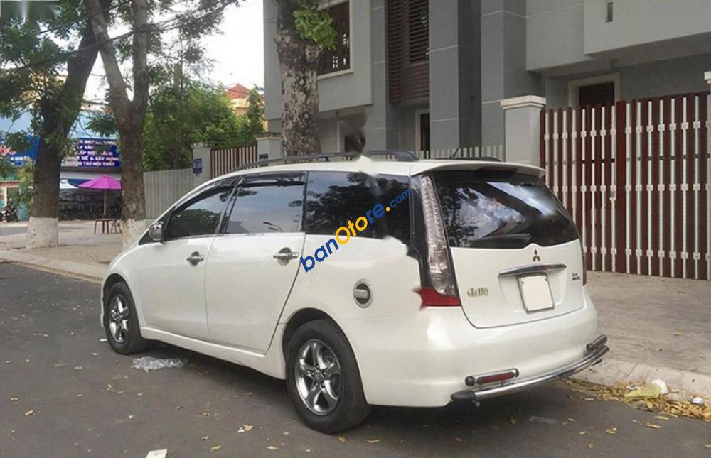 Bán ô tô Mitsubishi Grandis sản xuất năm 2008, màu trắng, nhập khẩu như mới