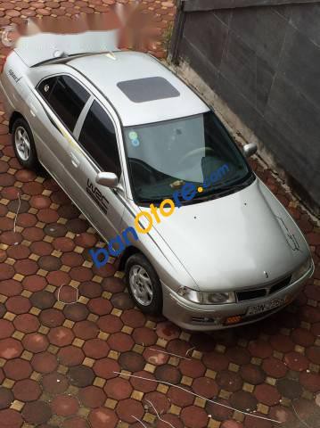 Cần bán gấp Mitsubishi Lancer năm 2001