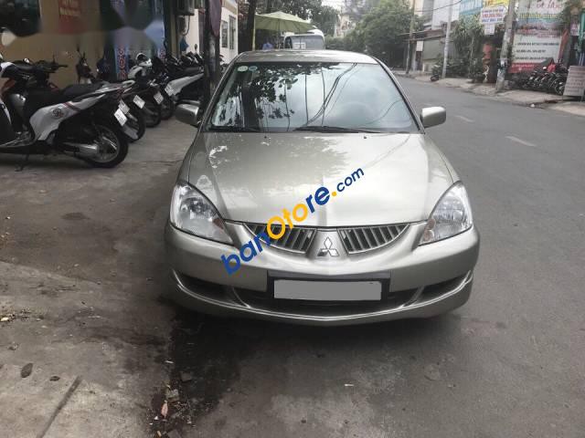 Cần bán xe Mitsubishi Lancer sản xuất 2005 như mới, 295 triệu