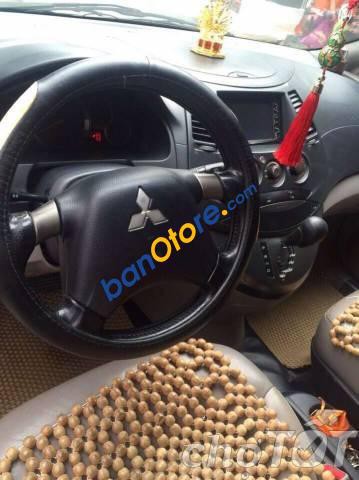 Bán Mitsubishi Grandis 2006, màu bạc, 328 triệu