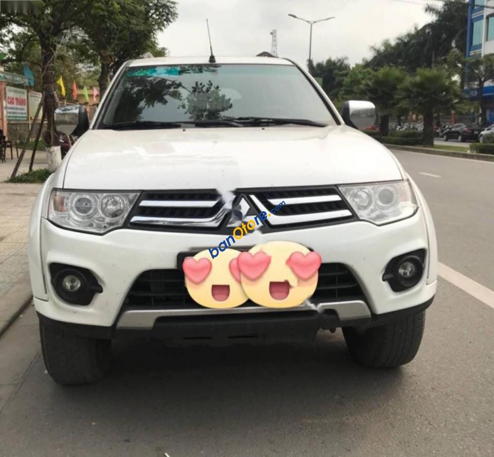 Cần bán xe Mitsubishi Pajero sản xuất năm 2016, màu trắng