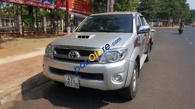 Bán xe Toyota Hilux 3.0G MT sản xuất 2011, màu bạc