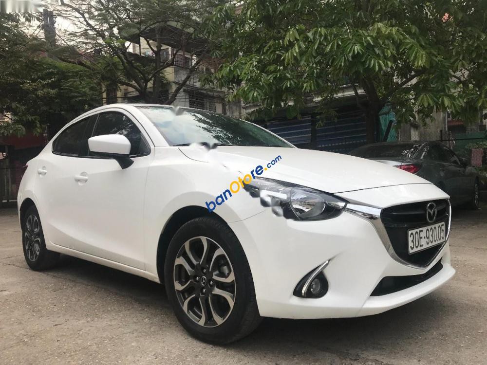 Cần bán lại xe Mazda 2 đời 2016, màu trắng giá cạnh tranh