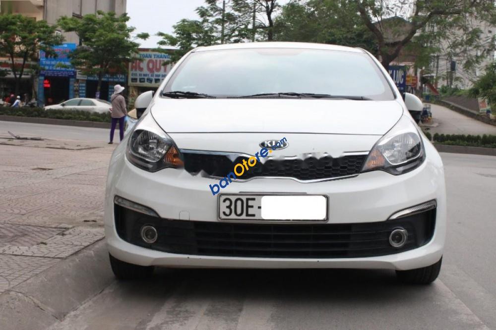 Bán Kia Rio 1.4AT đời 2016, màu trắng, nhập khẩu nguyên chiếc, giá chỉ 515 triệu